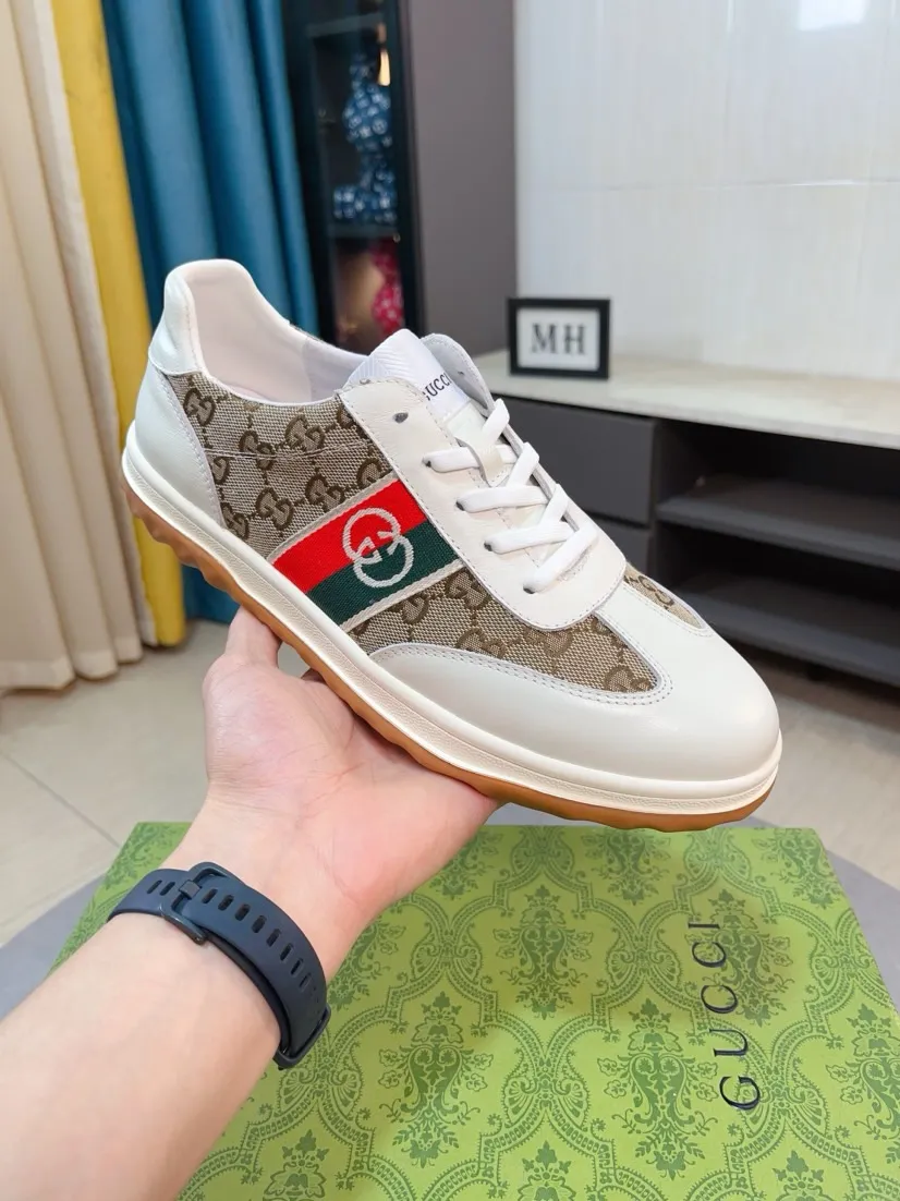Men's shoes 💰420🌹🌹GUCCI [Gucci] New high-end brand of men's shoes, the latest fashionable casual men's shoes, trendy and versatile, relaxed and sporty style, uppers imported from Italy, first-layer cowhide, genuine leather lining, and ultra-fine workmanship. Original personalized fashionable rubber wear-resistant outsole, light and comfortable on the foot, size 38-44